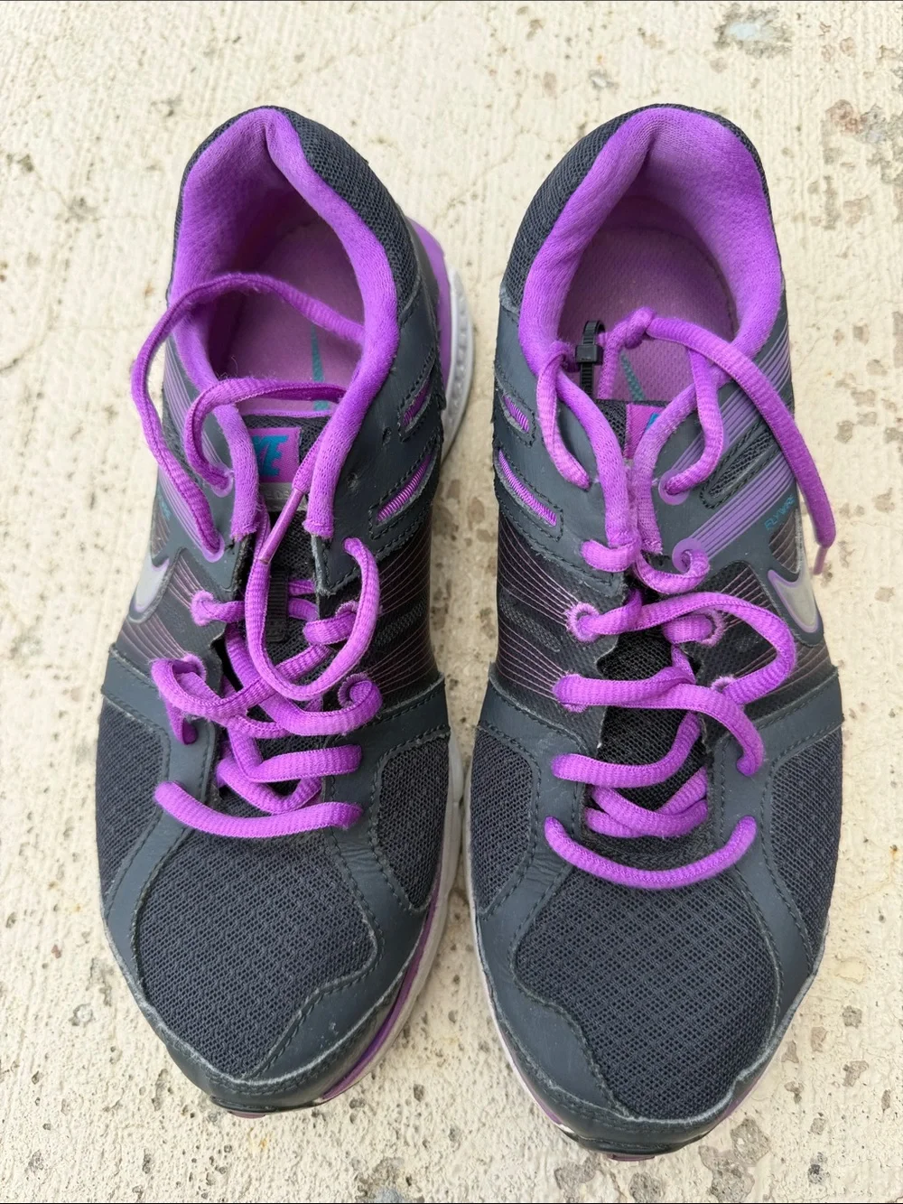 Nike Women's Black and Purple Athletic Running Shoes